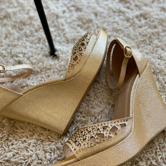 Gold Lame Rhinestone Wedges - Size 10 - Picture 5 of 5